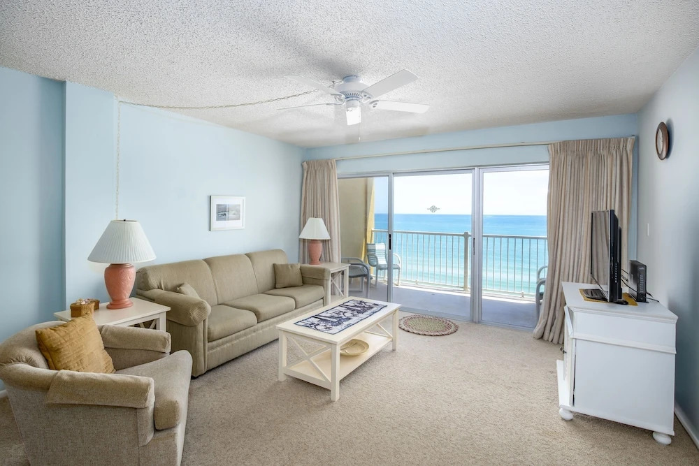 604 Ponce de Leon - 2 Br Condo