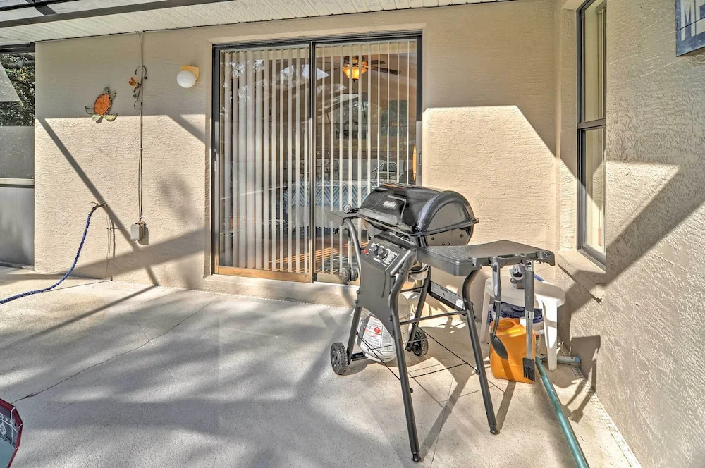 Pristine Spring Hill House w/ Private Pool & Lanai