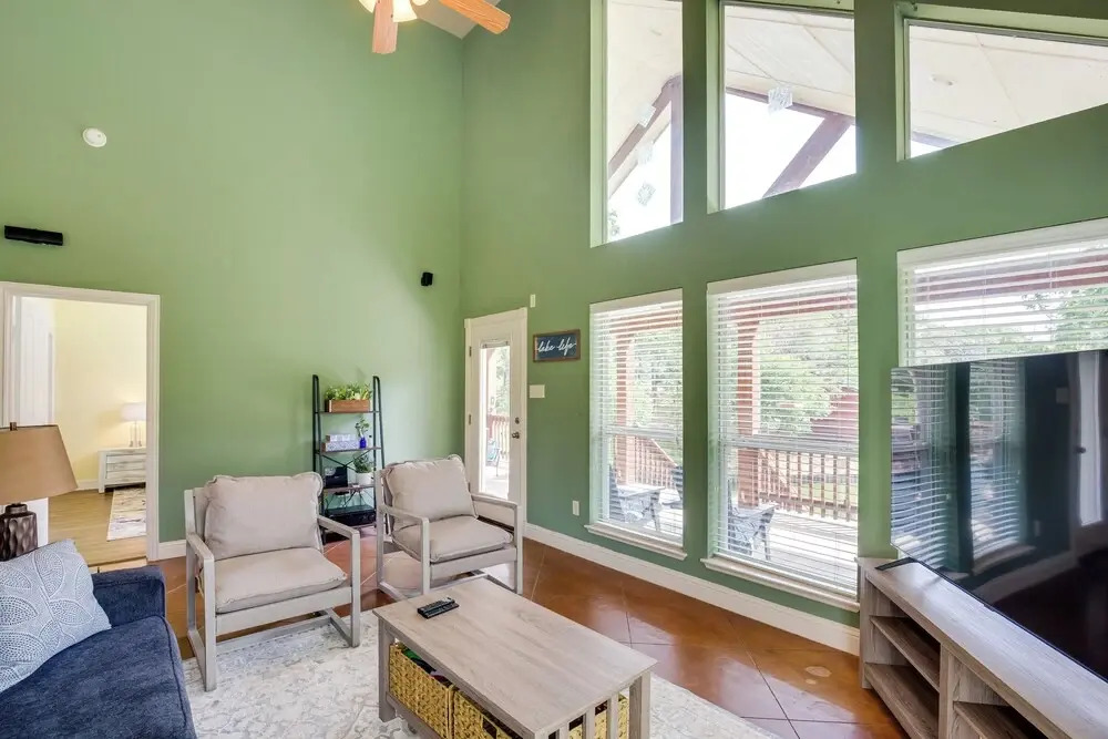 Fish & Kayak: Tranquil Cedar Creek Home!