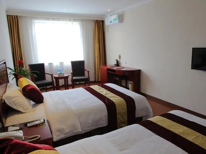 Greentree Inn Shanghai Middle Xinfu Road Huazhi Road Business Hotel