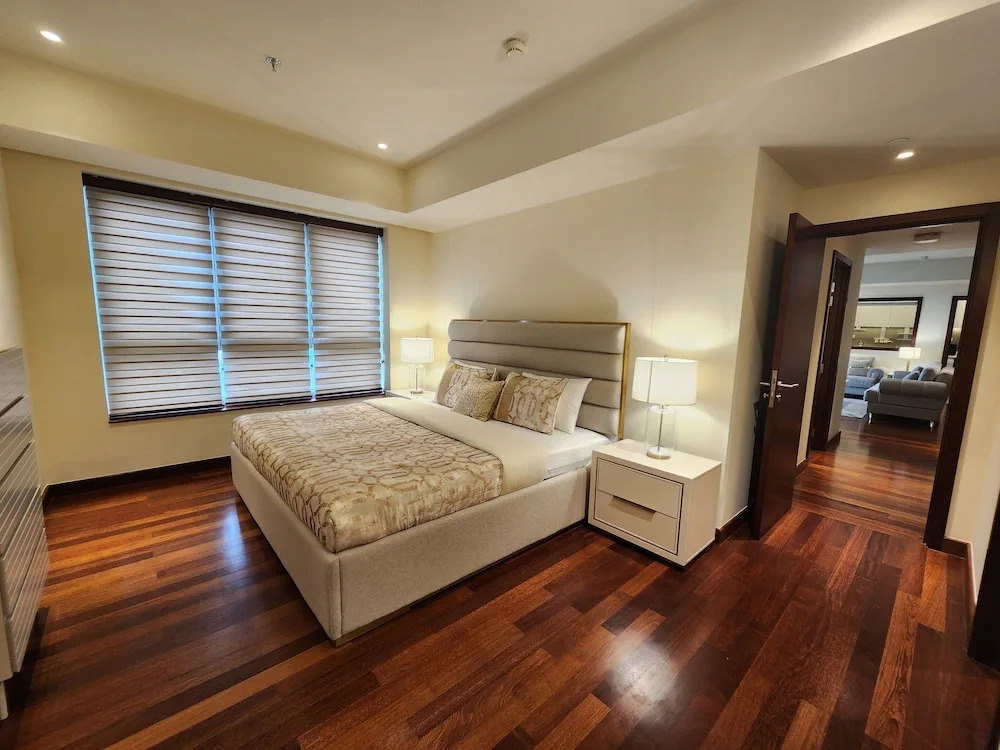 Opulent Comfort Suites