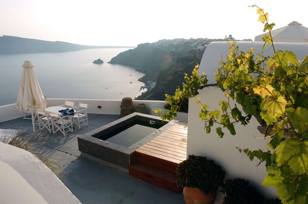 Ikies Santorini Image 35