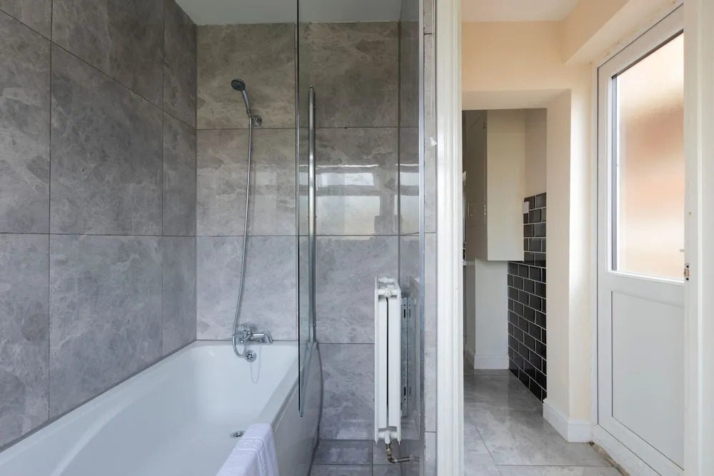 Karah Suites - Palmer Park - 4 Bedroom