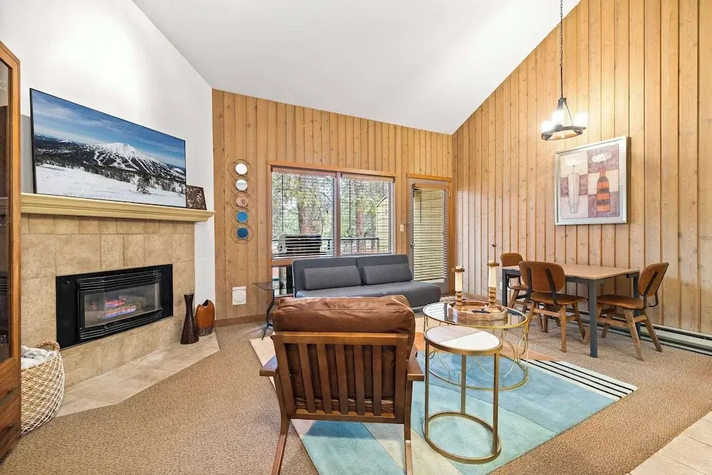 Scenic 1 Bedroom W/loft at Mount Bachelor Resort!