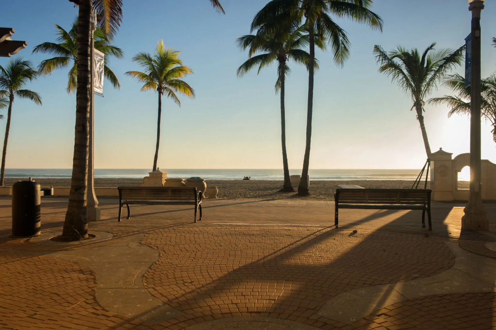 Hollywood Beachside Boutique Suite