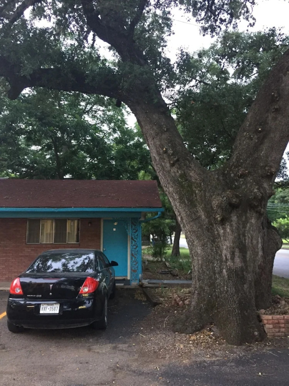 The Oak Motel