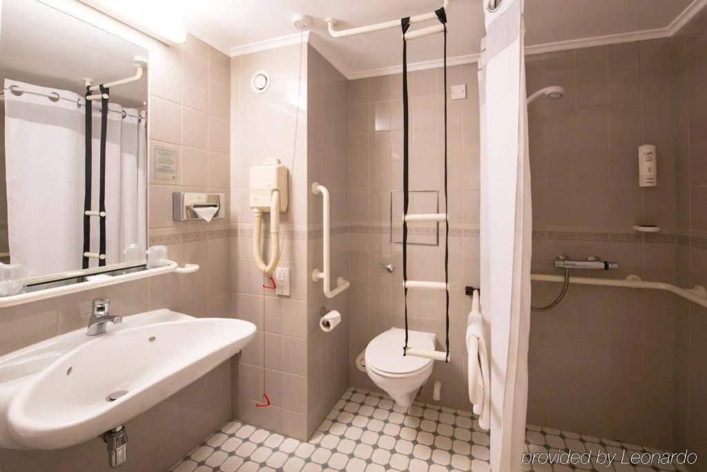 Holiday Inn Northampton by IHG