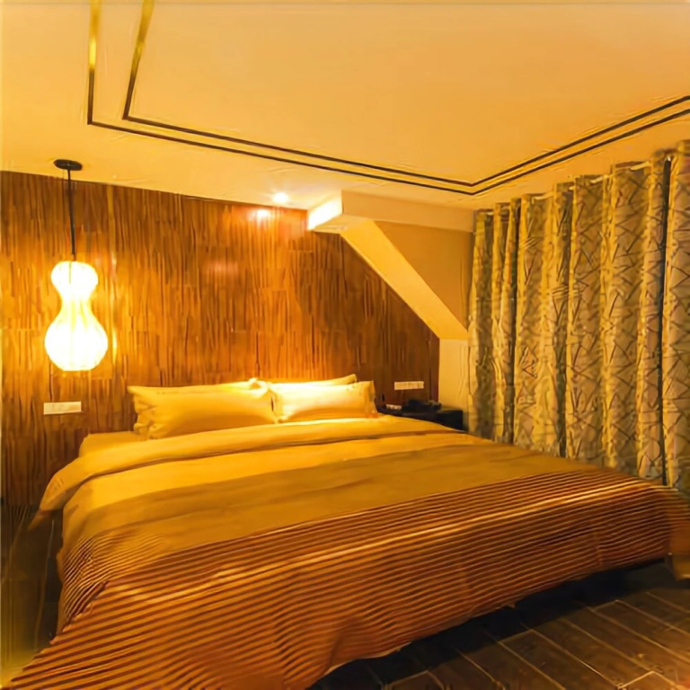 Meisu · Huāqiǎo Hotel (Xuancheng High-Speed Railway Station Guogou Plaza Branch)