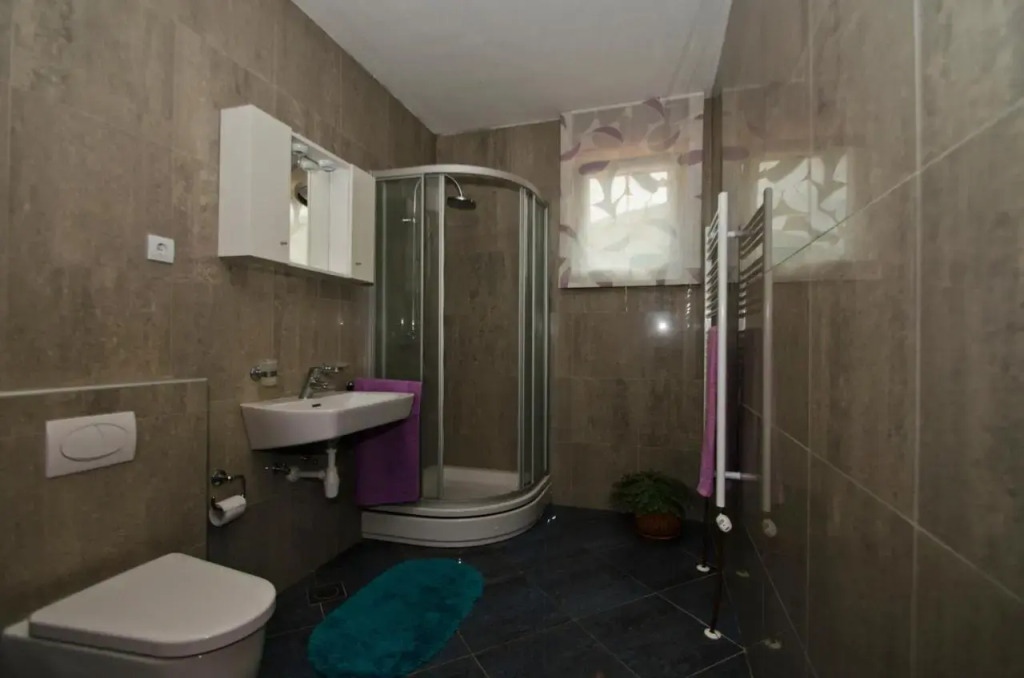 Rooms Leda
