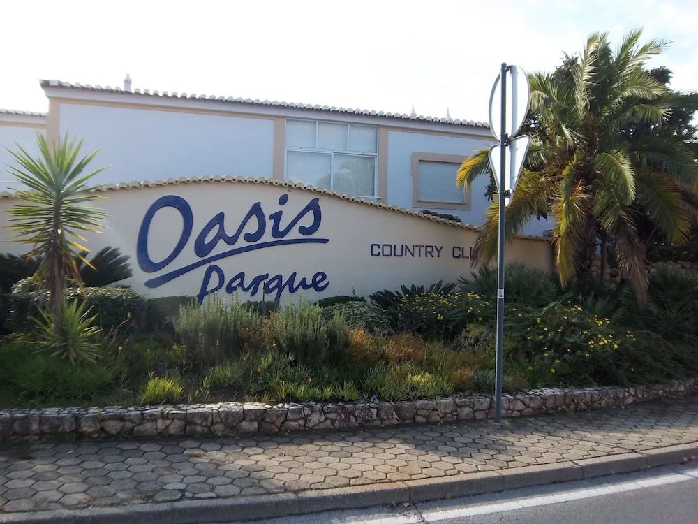 Villa Oasis, Piscina, Jacuzzi, Ténis e Praias!
