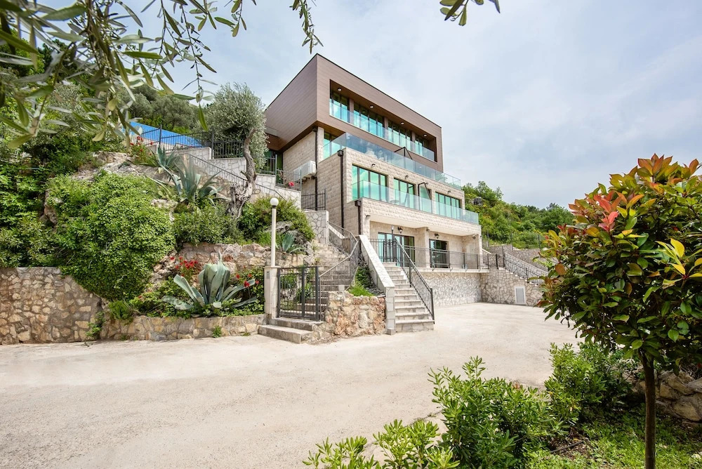 Adria Lux Apartments Sveti Stefan