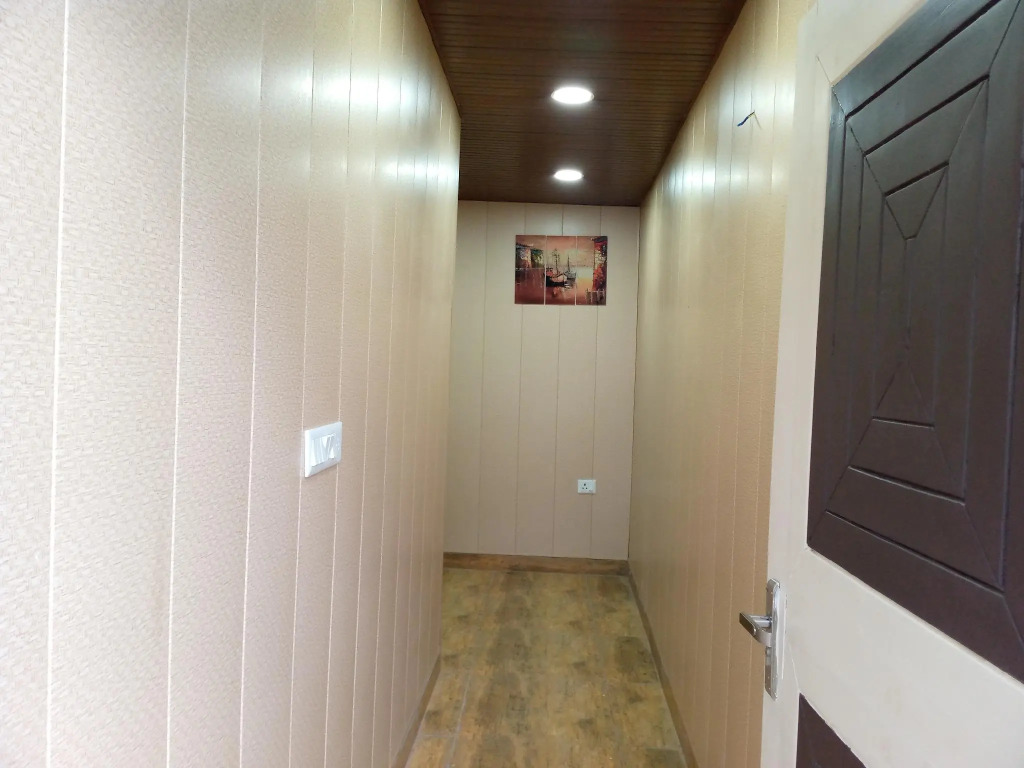 Crystal LakeView Homestay