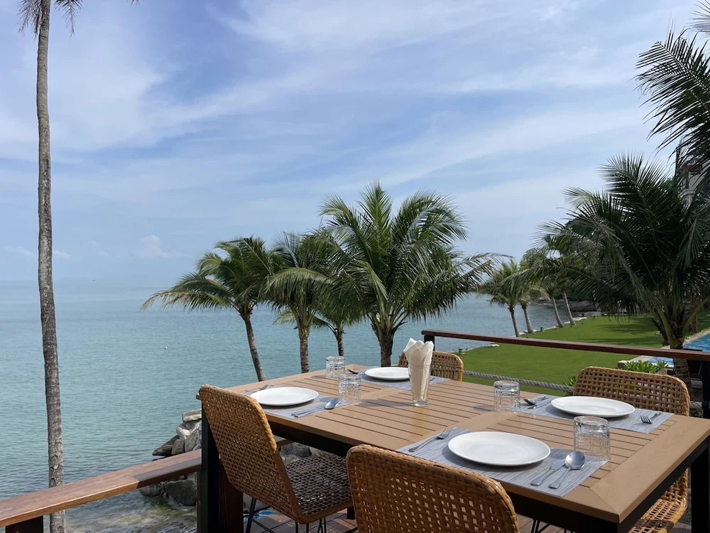 X-sea khanom Harbor Bay Resort