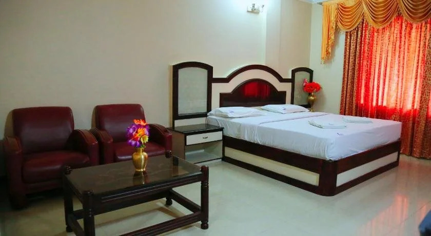 Hotel Vels Court