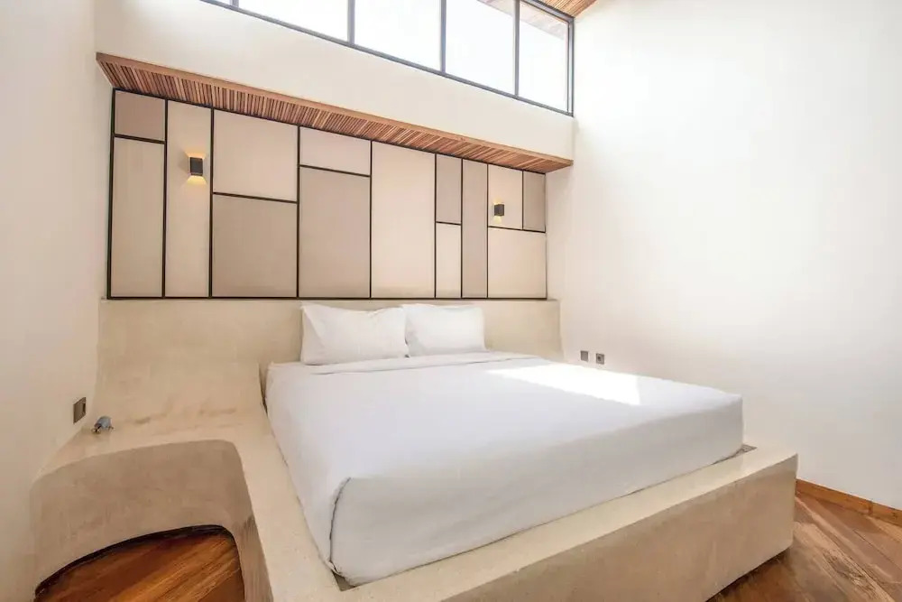 Opulent 1-br Loft With Art Deco Shared Pool