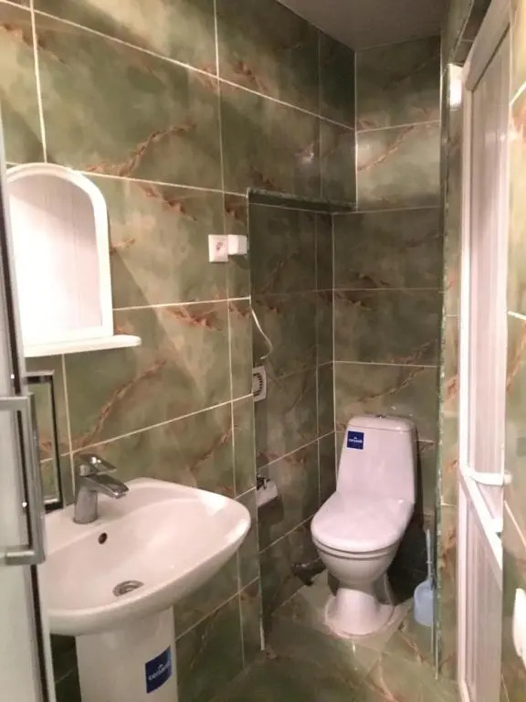 Apartment Mate