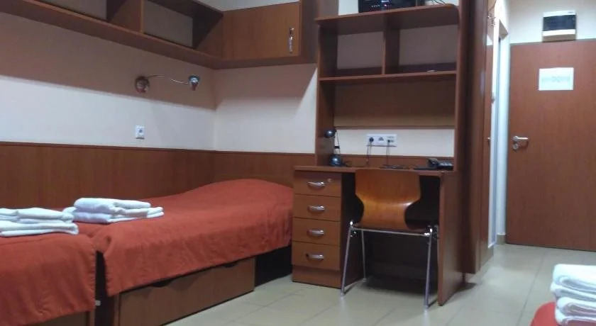 Study K & M Hotel