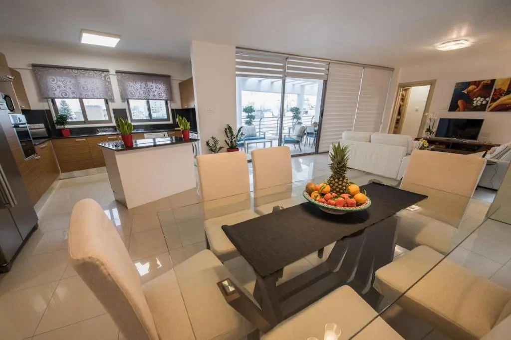 Skylight Megaron