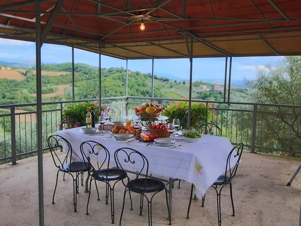 Quaint Cottage in Collazzone With Swimming Pool