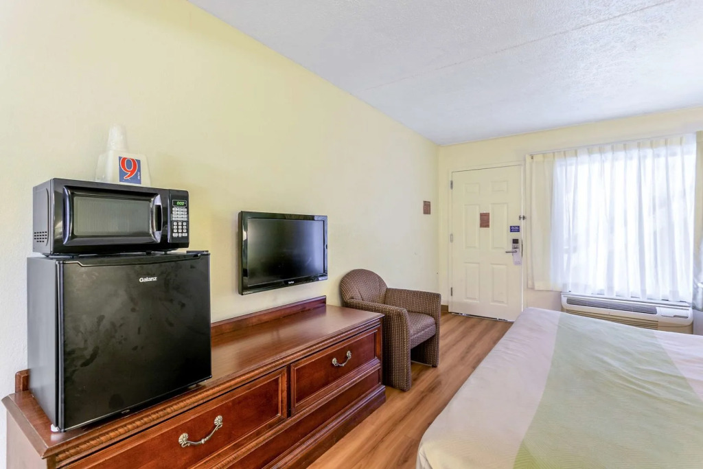 Americas Best Value Inn Edgewood, MD