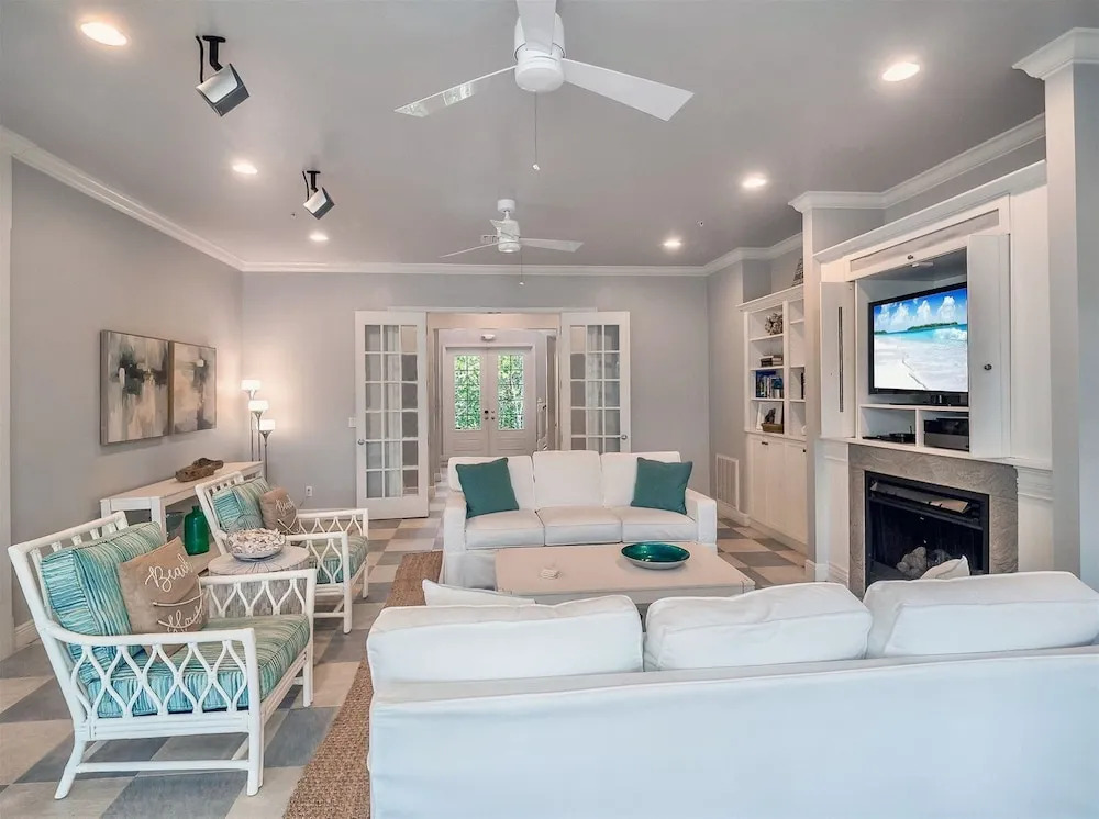 The Palm and Shell Captiva Island Private Luxury Home With Pool hot tub and Beach Access