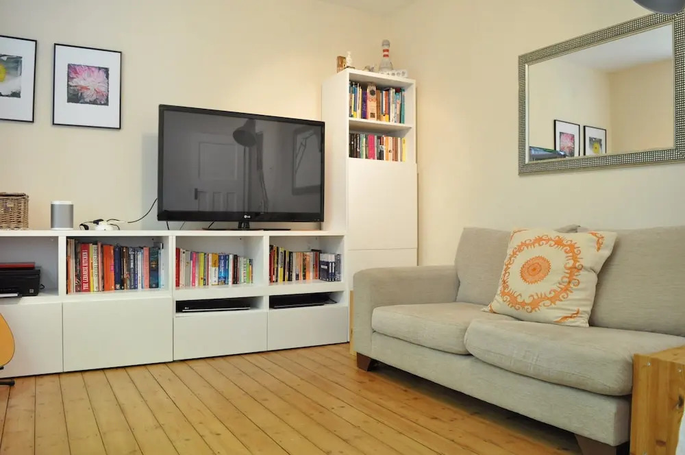 Bright 1 Bedroom Flat in North London