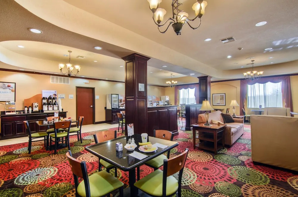 Country Inn & Suites by Radisson, Terrell