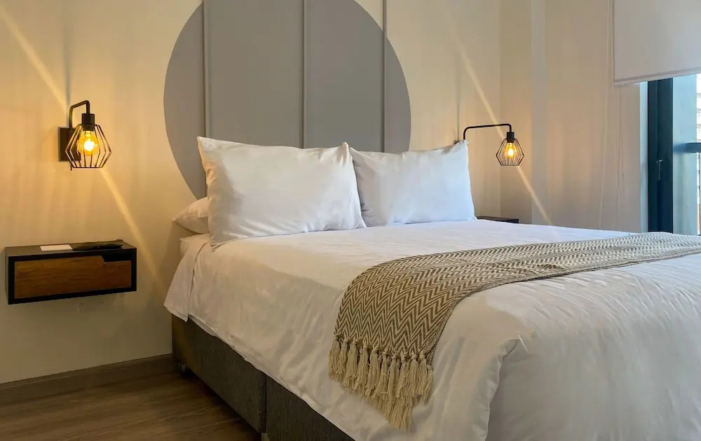Grimaldo del Solar Suites by Geko