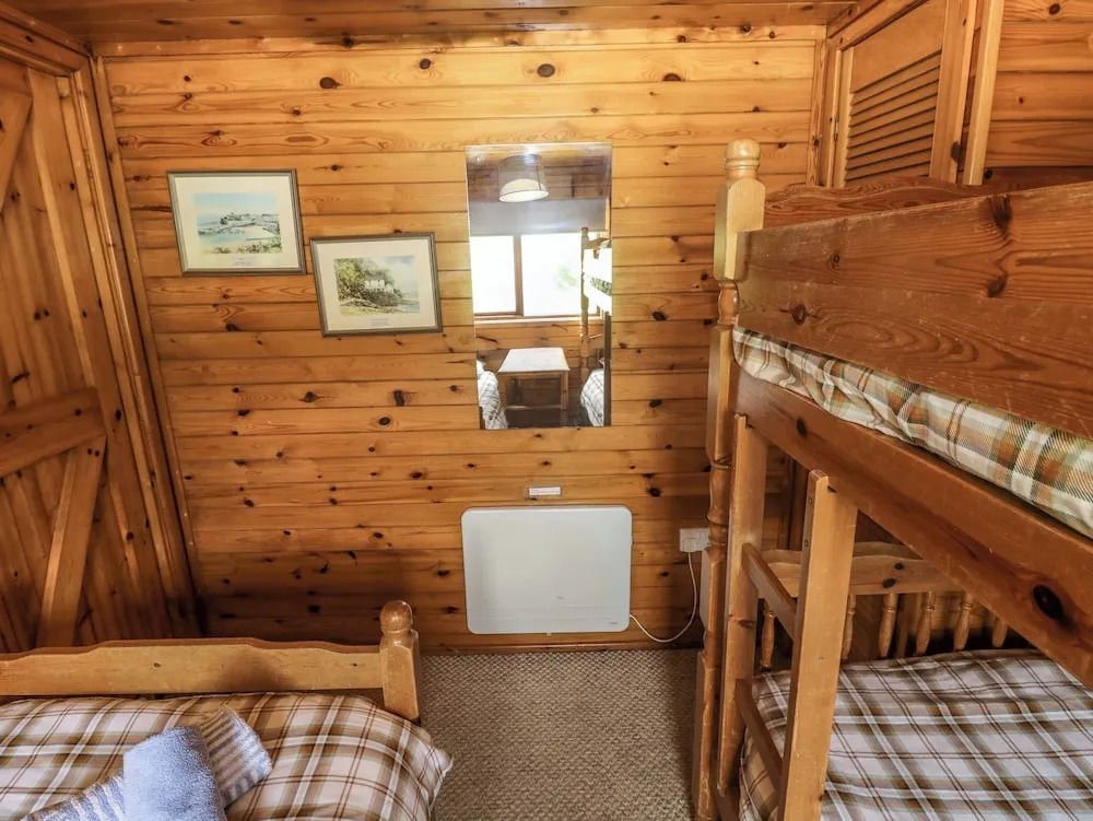Oak Lodge