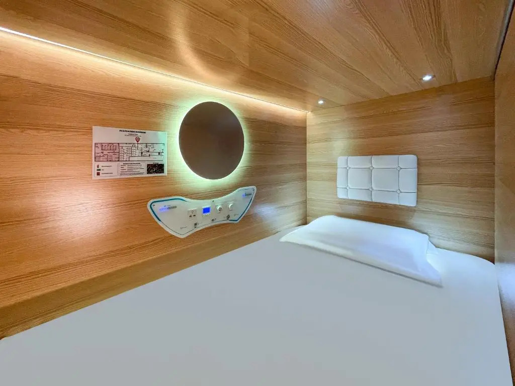 Airone Capsule Hotel