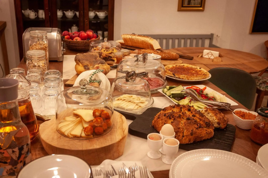 Elma Guesthouse