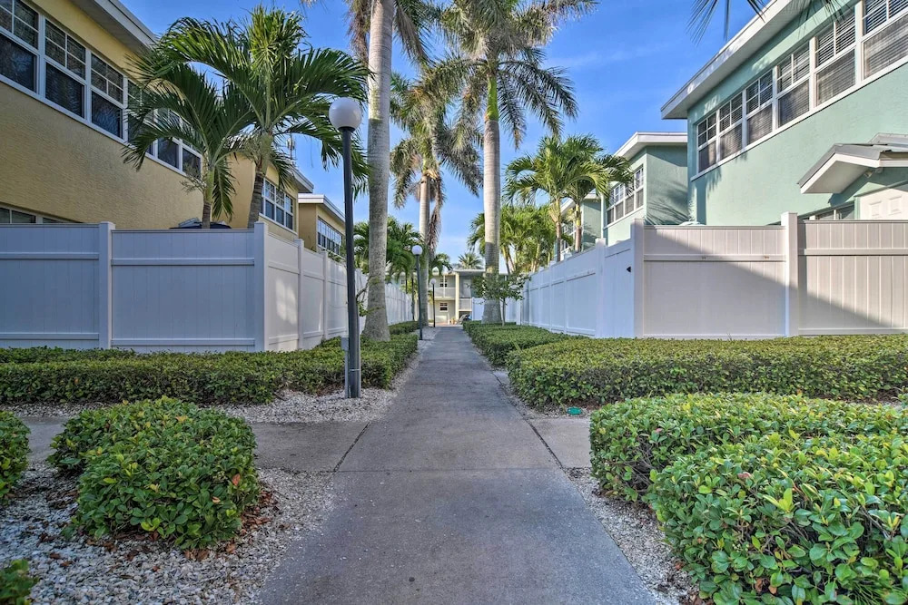 Resort Condo w/ Beach Access in Indian Shores!