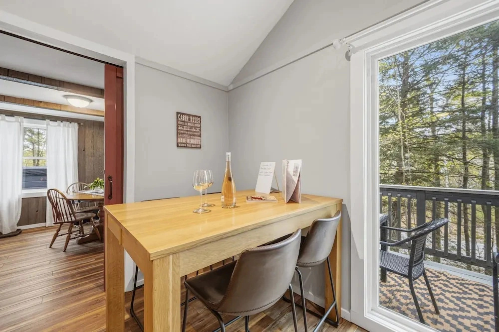 Forest Chalet With Hot Tub Near Gunstock 3 Bedroom Home