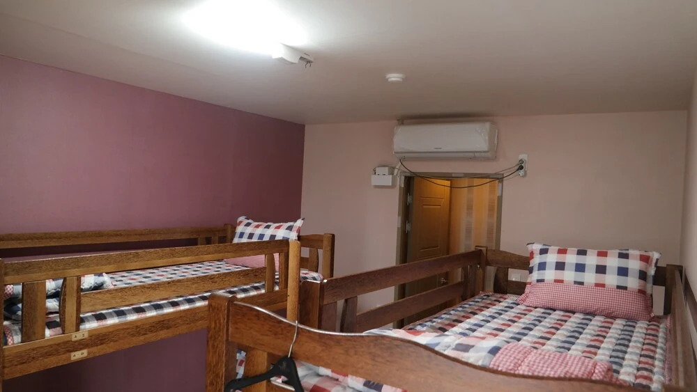 Skywalker Guesthouse - Hostel