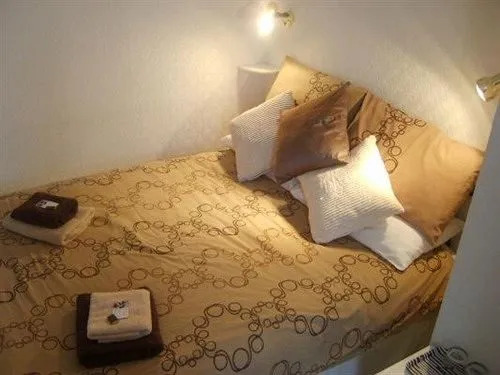 Melrose Hotel