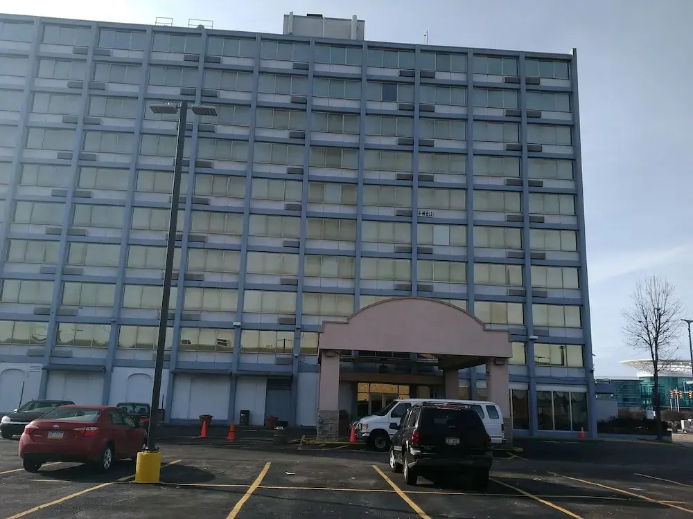 Days Inn and Suites Cleveland Downtown