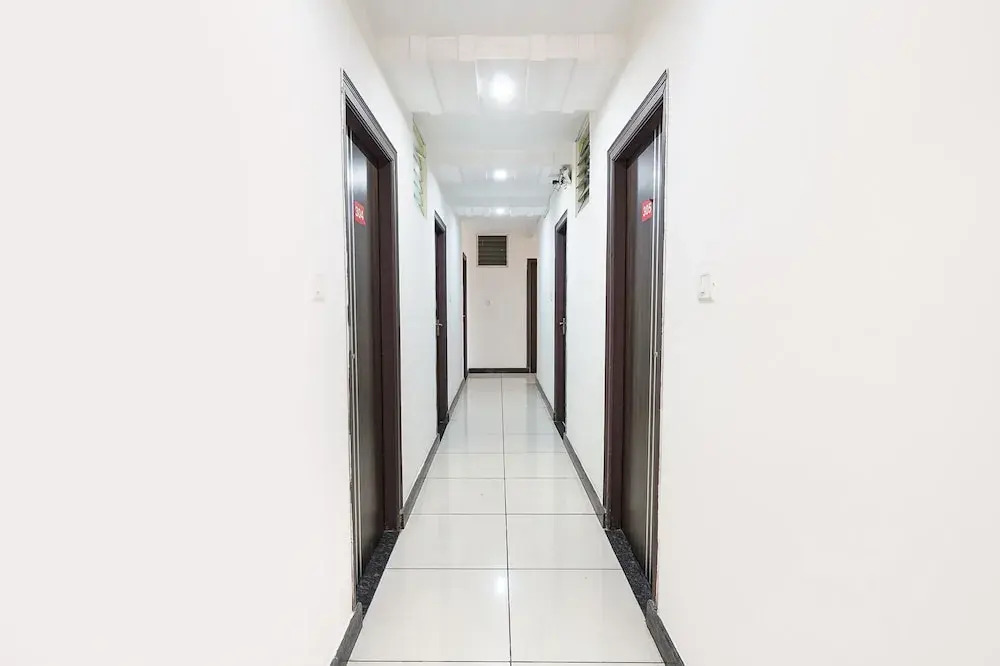 FabHotel Royal Comfort Madiwala - Nr Housr Road