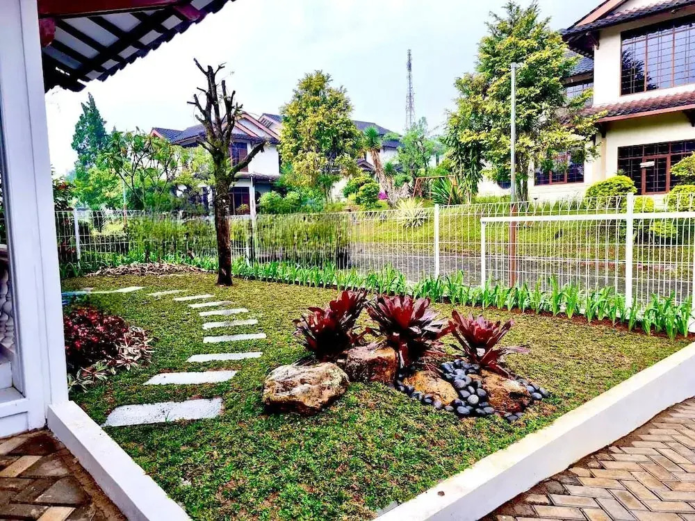 SF Homey Puri Indah