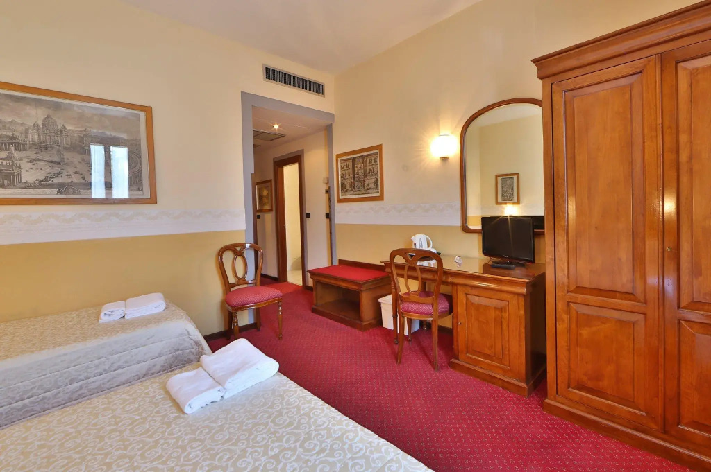 Select Hotel