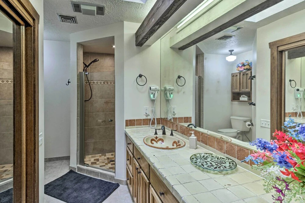 Elegant El Paso Condo ~ 10 Mi to Downtown!