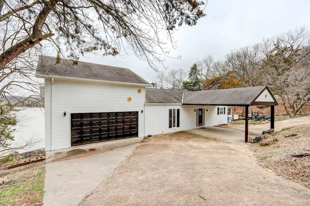 Dock, Deck & Views! Lakefront Retreat in Camdenton