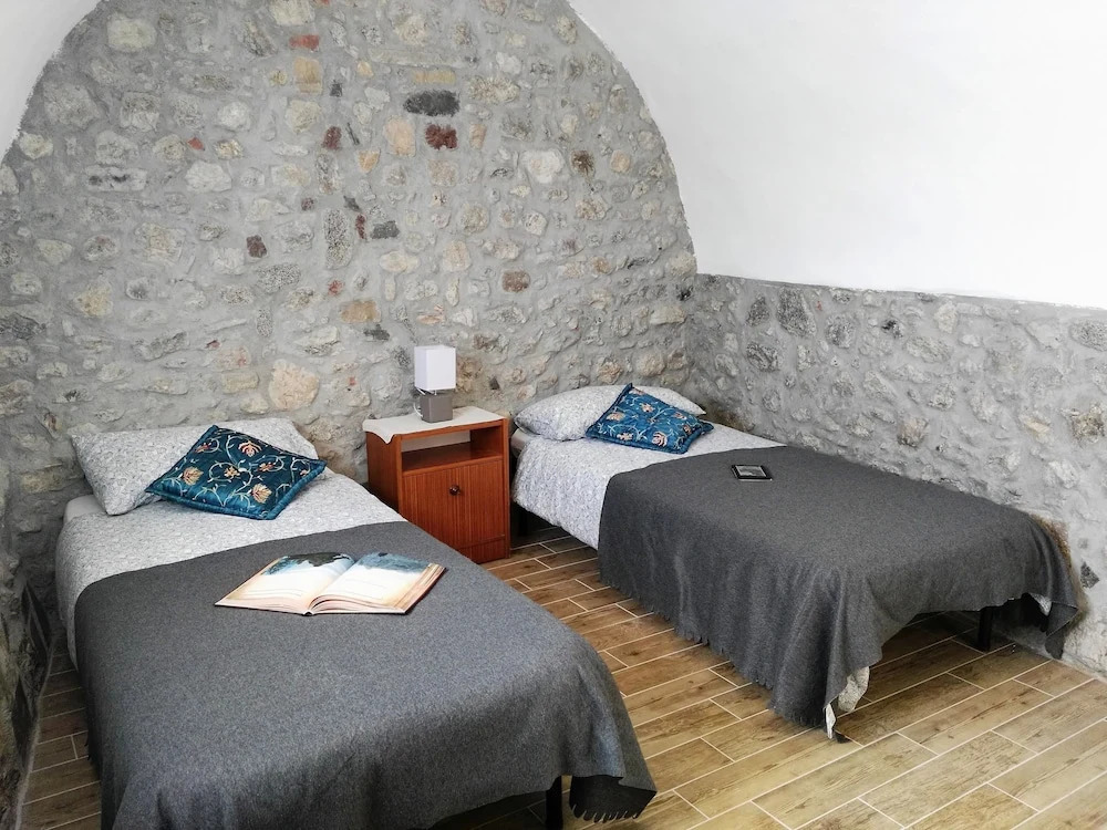 Appartamenti Casa Rita & Antica Corte Ginevra