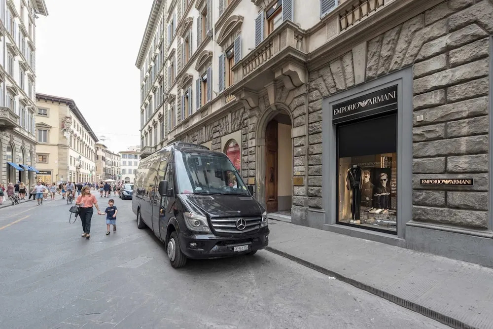 Charming 2bed Apt Overlooking Duomo