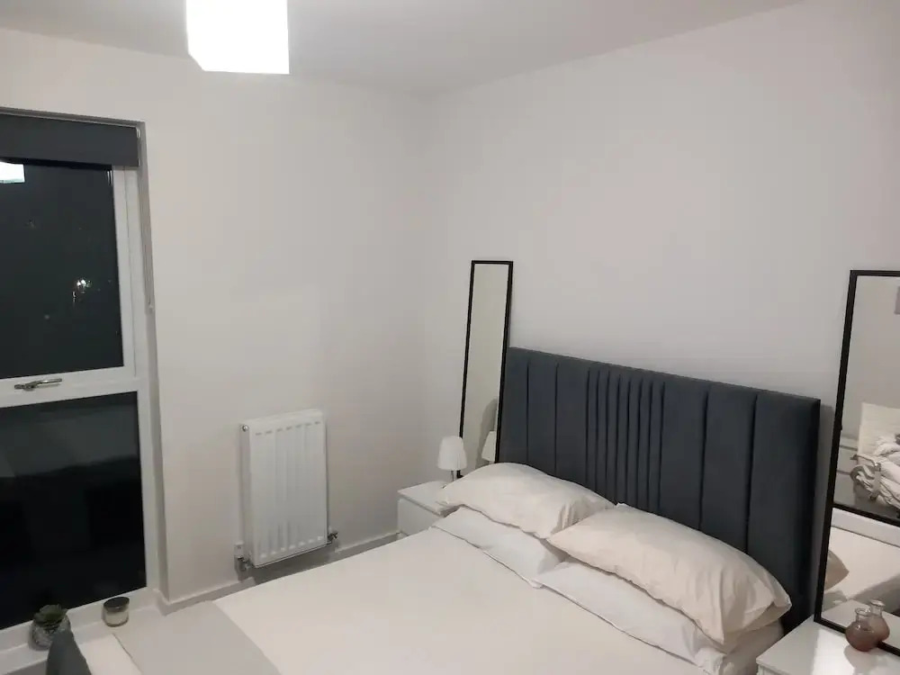 Room-charming Loughton Apartment With Ba