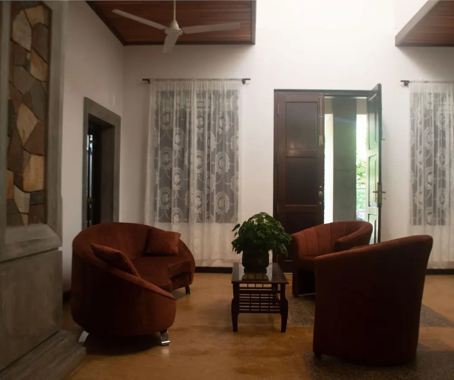 Galle Large Serviced Villa Near Beaches & Fort