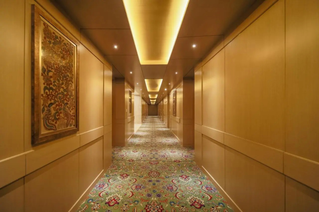 Jade Suites - Luxury Boutique Hotel