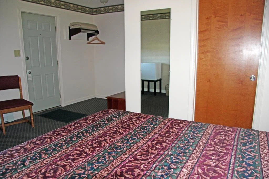 Potsdam Inn