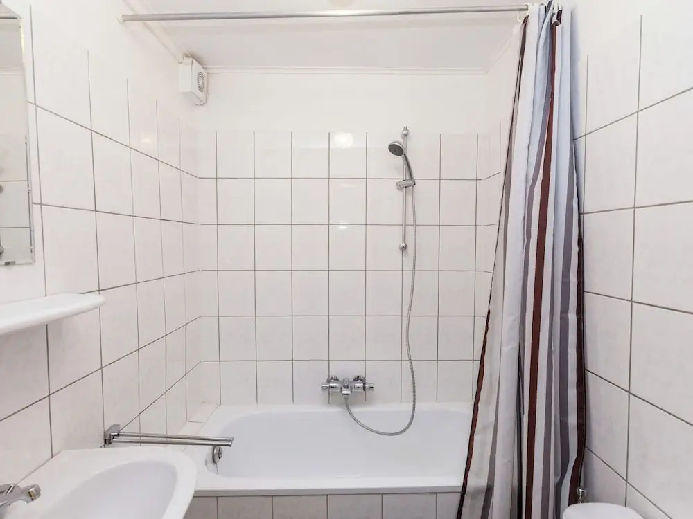 Gorgeous Apartment in Bohon with Garden Furniture and BBQ