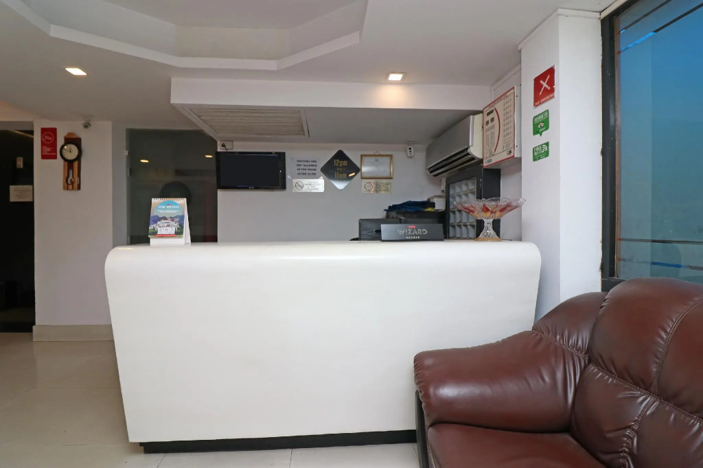 FabHotel Ballygunge Luxury - Behind Punjab Club