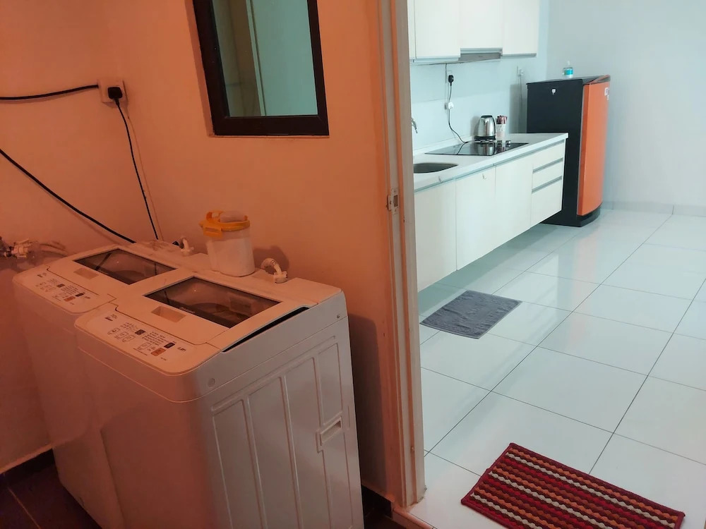 Skytrees Bukit Indah by HCK Travelers Pause 2BR 1BA 3min